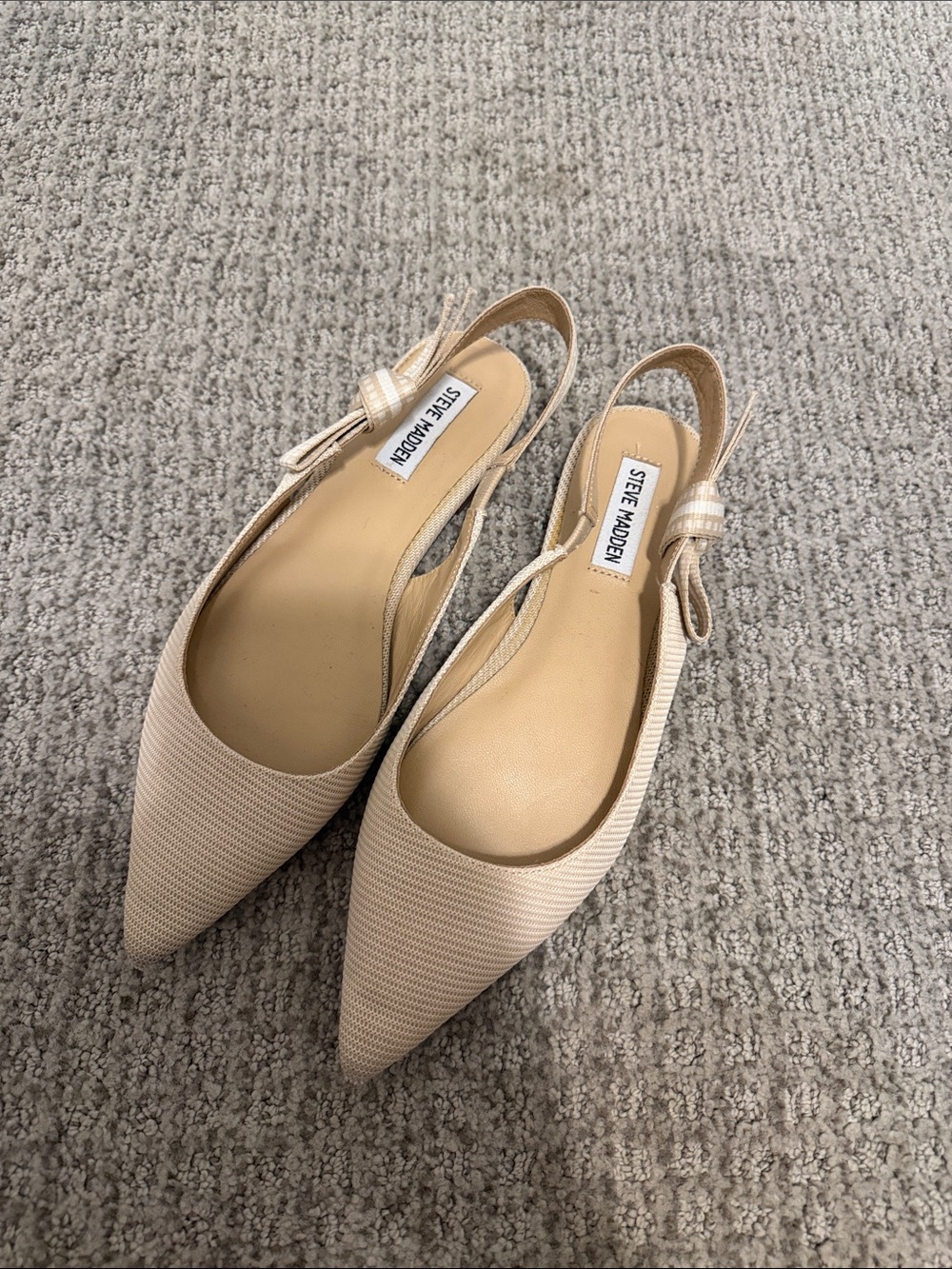 Steve Madden Cream Textured Pointed Slingback Flats